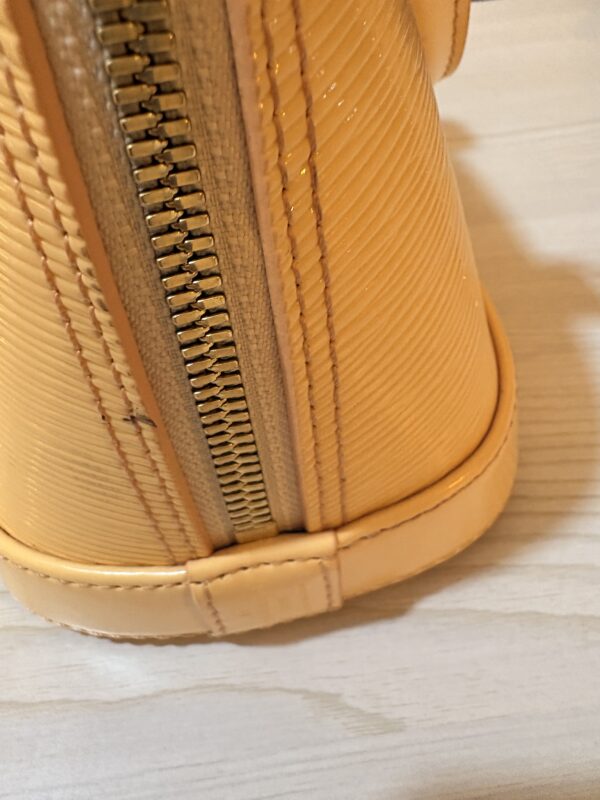 Louis Vuitton Alma BB Epi Leather